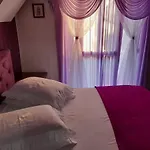 Chale Encantos Rosa House